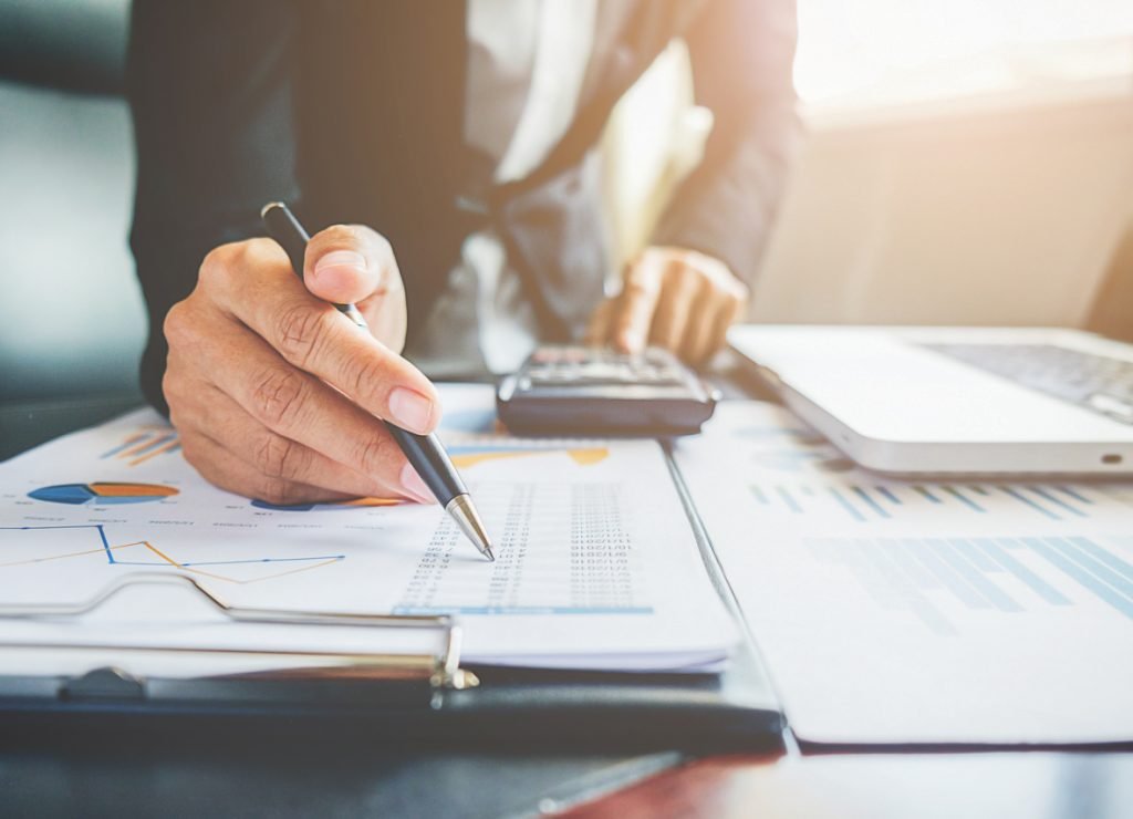 cooperation-analyst-chart-professional-paper-economics_Easy-Resize.com